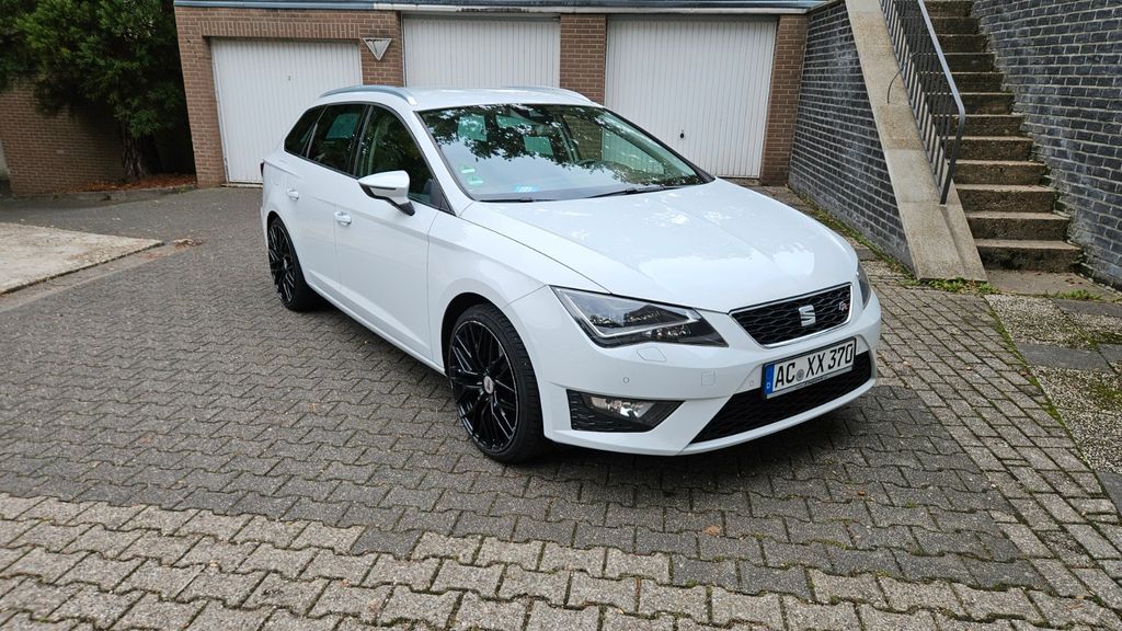 Seat Leon 131.000 km 10.299 &euro; Aachen 52066