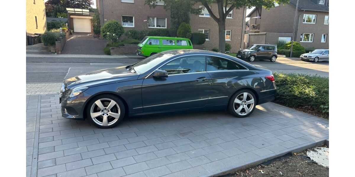 Mercedes-Benz E 200 97.000 km 16.350 &euro; Baesweiler 52499