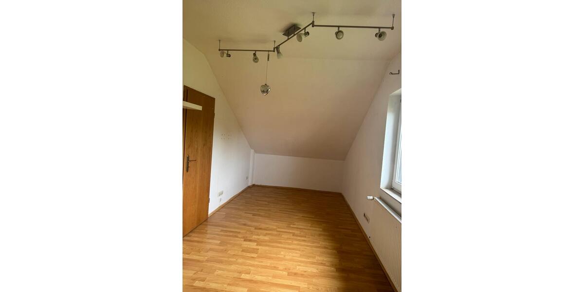 Einfamilienhaus Bergheim - 9 Zimmer, 180 m&sup2;, 599.000&euro; | Angebot:26415728