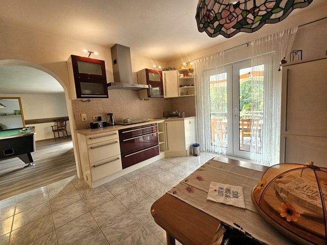 Einfamilienhaus Simmerath Hirschrott - 8 Zimmer, 255 m&sup2;, 490.000&euro; | Angebot:25702826