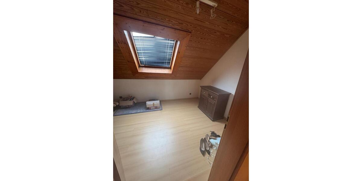 Etagenwohnung Kerpen - 4 Zimmer, 65 m&sup2;, 670&euro; | Angebot:26636728
