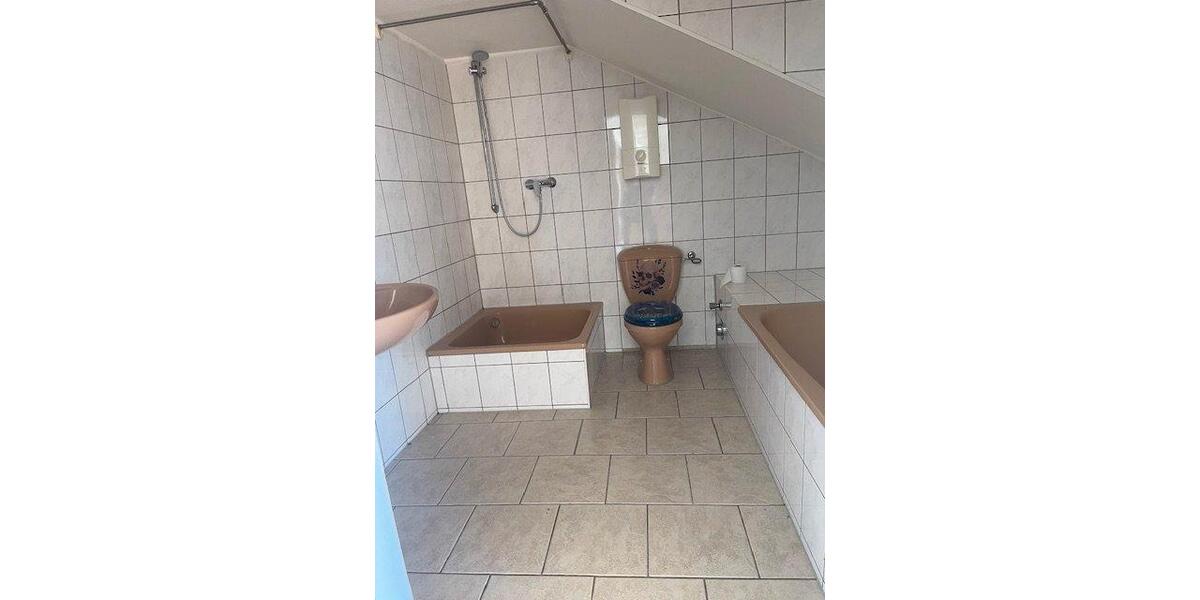 Etagenwohnung Stolberg (Rheinland) - 2 Zimmer, 70 m&sup2;, 580&euro; | Angebot:25987295