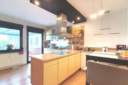 Haus Herzogenrath - 8 Zimmer, 165 m&sup2;, 470.000&euro; | Angebot:26790867