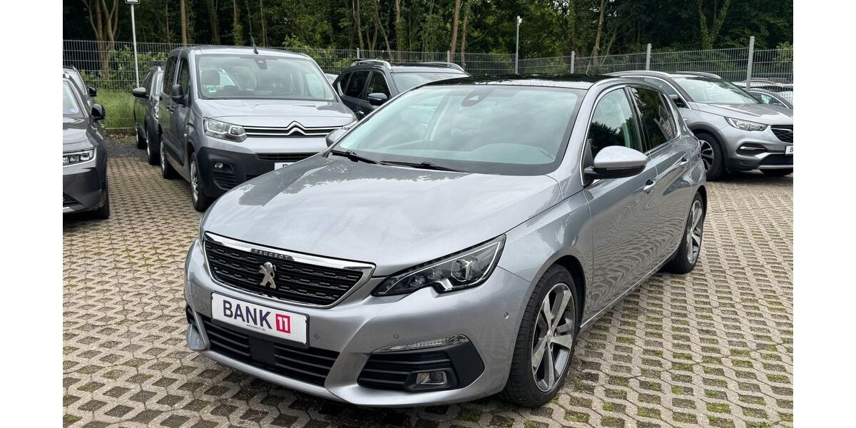 Peugeot 308 128.554 km 8.900 &euro; Würselen 52146