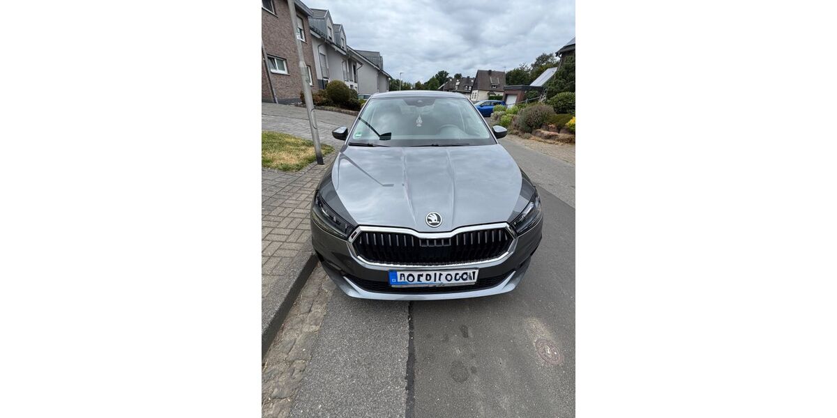 Skoda Fabia 24.400 km 17.600 &euro; Herzogenrath 52134