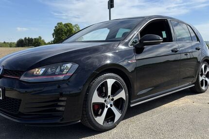 VW Golf 142.000 km 17.640 &euro; Aldenhoven 52457
