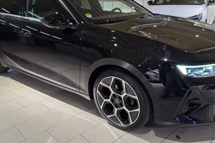 Opel Astra 5.205 km 25.950 &euro; Brühl 50321