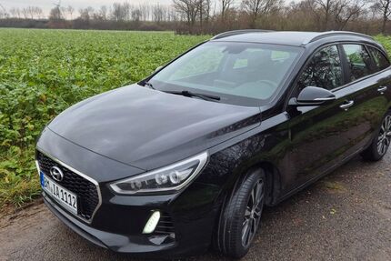 Hyundai i30 166.600 km 9.600 &euro; Elsdorf 50189