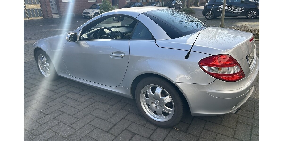 Mercedes-Benz SLK 200 145.000 km 9.800 &euro; Hürth 50354