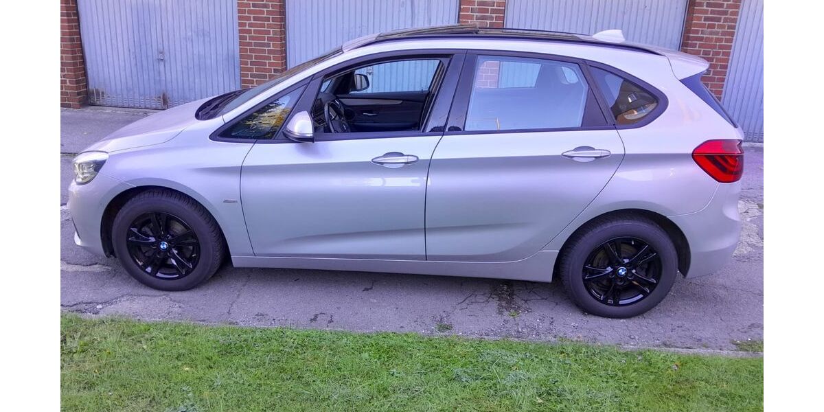 BMW 216 Active Tourer 134.400 km 10.490 &euro; Aachen 52068