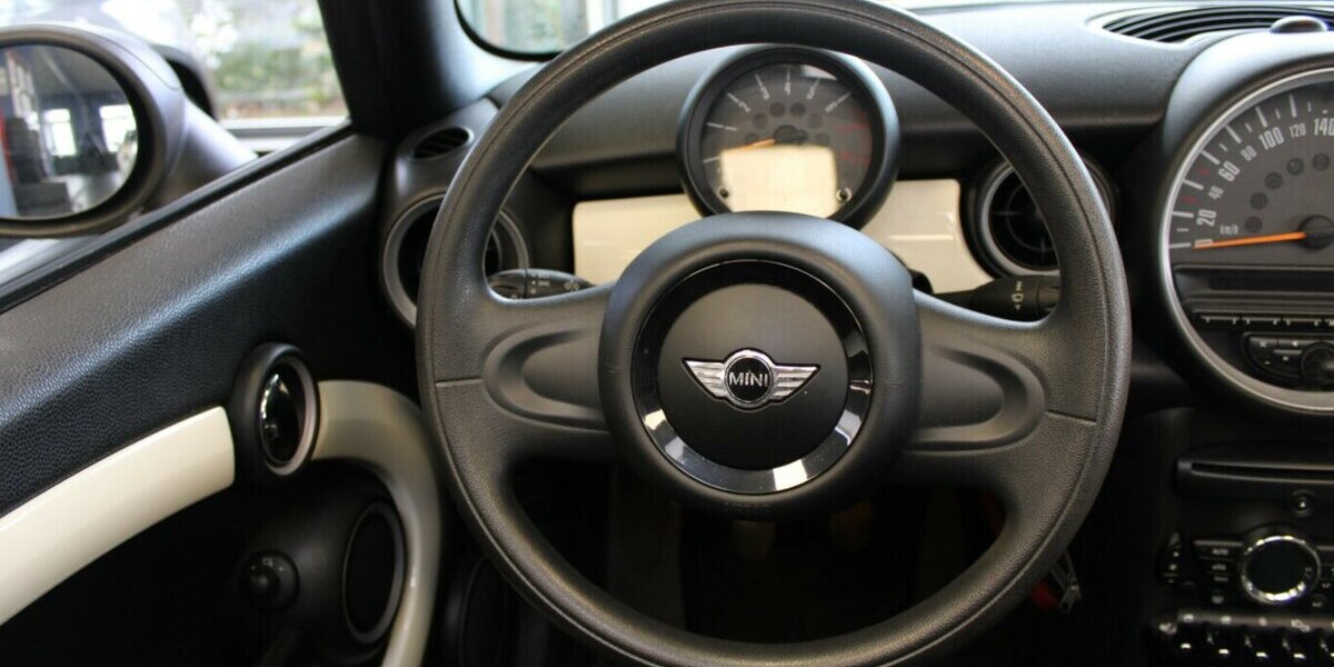 Mini One Cabrio 73.682 km 10.780 &euro; Euskirchen 53881