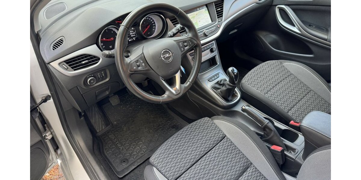 Opel Astra Klima Navi Temp CarPlay 1.Hd 37.000 km !!! 37.000 km 13.000 &euro; Erftstadt 50374