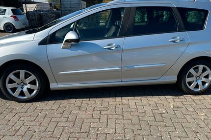 Peugeot 308 177.000 km 3.499 &euro; würselen 52146
