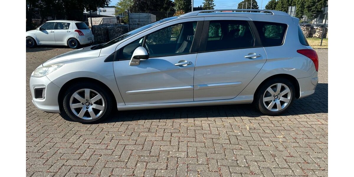 Peugeot 308 177.000 km 3.499 &euro; würselen 52146