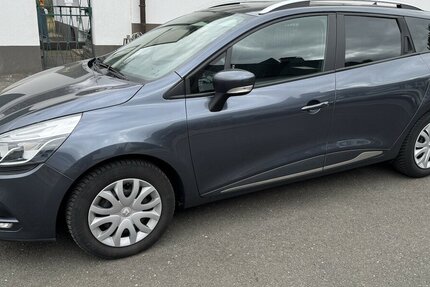 Renault Clio 90 Bose Klima Navi PDC SHZ ServNeu 60tkm 1Hd 60.000 km 11.500 &euro; Erftstadt 50374