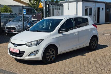 Hyundai i20 141.490 km 2.999 &euro; Düren 52353