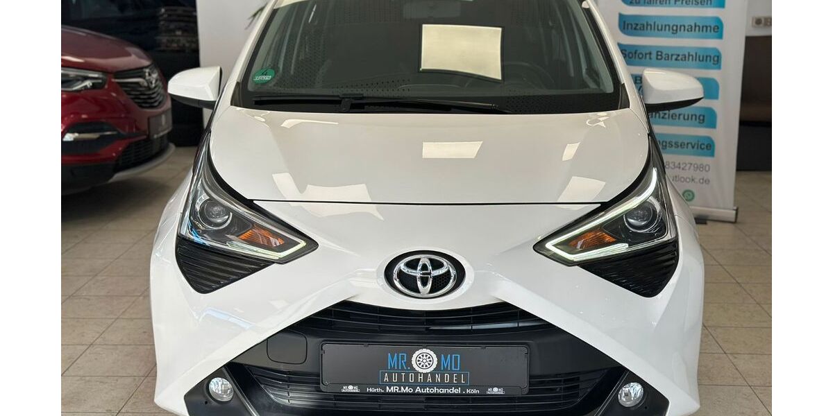 Toyota Aygo (X) 97.000 km 10.599 &euro; Hürth 50354