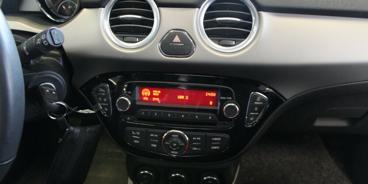 Opel Adam 1.4 - Panorama - 8-Fach - 30.434 km 7.980 &euro; Euskirchen 53881