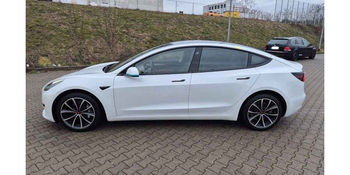 Tesla Model 3 48.000 km 26.499 &euro; Linnich 52441
