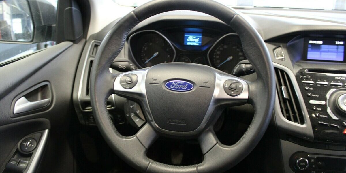 Ford Focus Turnier 1.0 EcoBoost Titanium 74.579 km 6.980 &euro; Euskirchen 53881