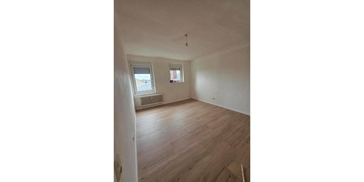 Etagenwohnung Alsdorf - 3 Zimmer, 82 m&sup2;, 950&euro; | Angebot:25960300