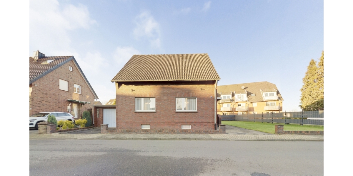 Charmantes Einfamilienhaus mit Potenzial und großzügiger Grundstücksfläche in Gymnich - Einfamilienhaus Erftstadt | Angebot:24509866