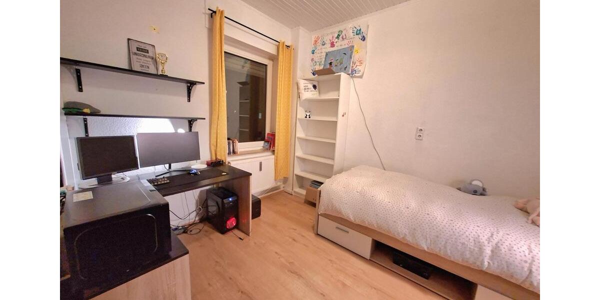 Etagenwohnung Niederzier - 4 Zimmer, 95 m&sup2;, 900&euro; | Angebot:26400638