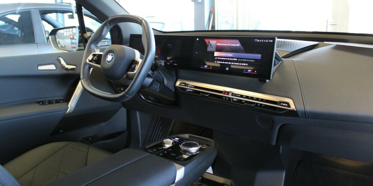 BMW iX xDrive50 35.740 km 52.980 &euro; Euskirchen 53881