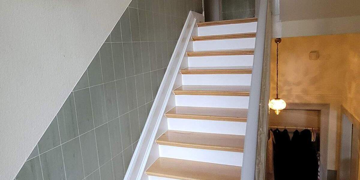 Etagenwohnung Stolberg - 4 Zimmer, 95 m&sup2;, 850&euro; | Angebot:25689244