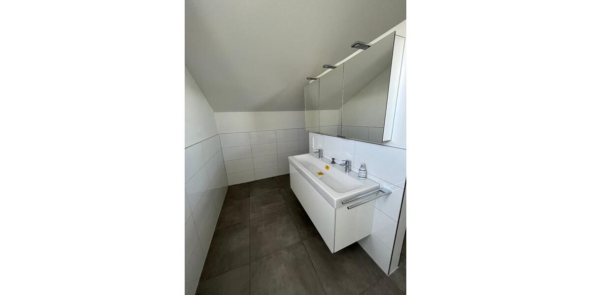 Dachgeschoßwohnung Vettweiß - 3 Zimmer, 84 m&sup2;, 1.086&euro; | Angebot:26609174