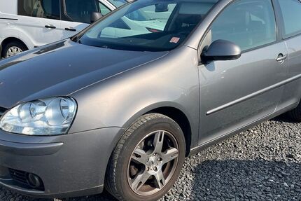 VW Golf 250.000 km 1.850 &euro; Bergheim 50127