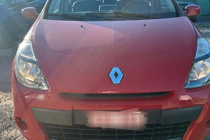 Renault Clio 110.000 km 2.450 &euro; Düren 52351