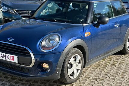 Mini ONE 130.498 km 7.900 &euro; Würselen 52146