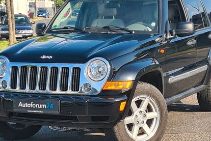 Jeep Cherokee 94.000 km 9.599 &euro; Jülich 52428