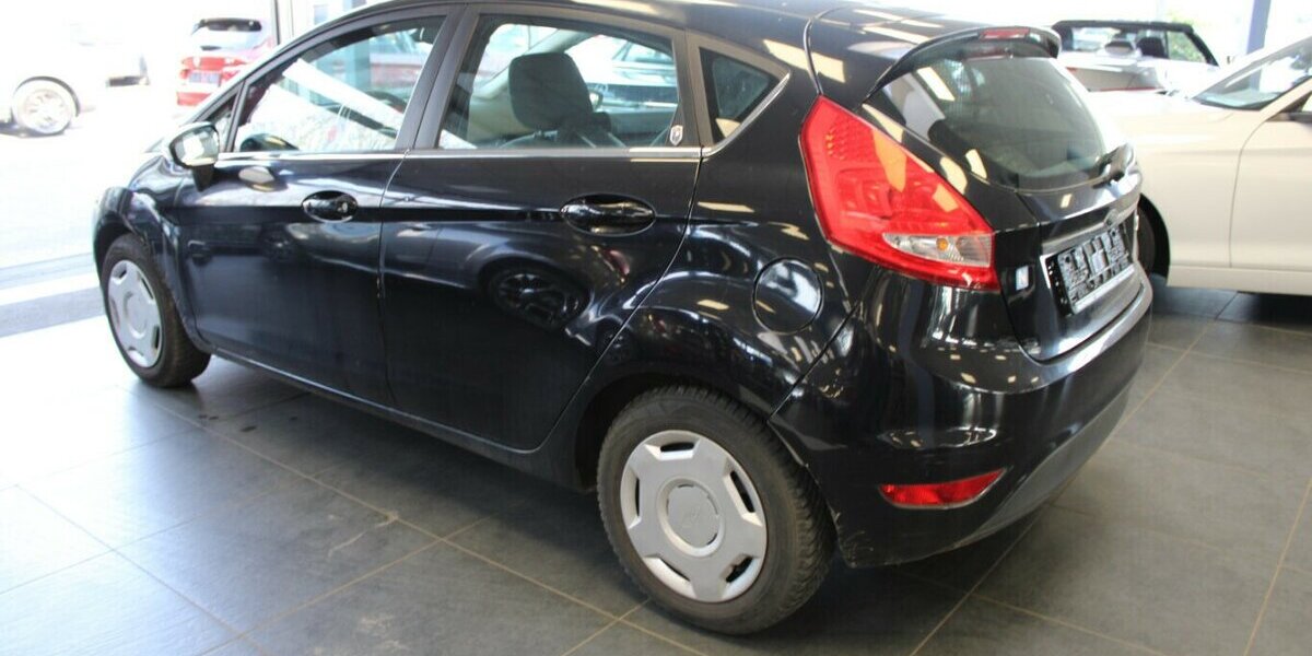 Ford Fiesta 1.25 Ghia - 5-Türig - 1.Hand - 83.440 km 5.980 &euro; Euskirchen 53881