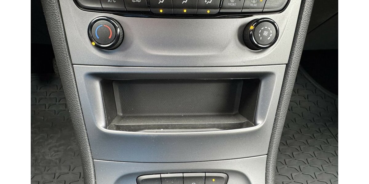 Opel Astra K Klima Navi Temp CarPlay AHK ServNeu 1.Hd 100.000 km 10.000 &euro; Erftstadt 50374