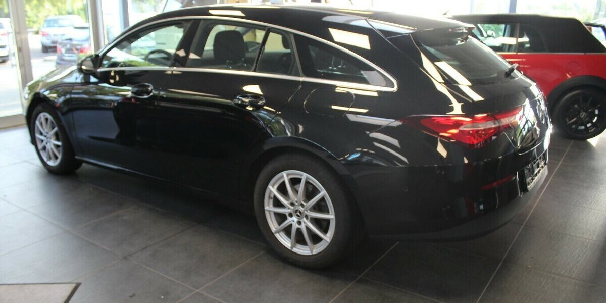 Mercedes-Benz CLA 180 Shooting Brake 7G-DCT Navi - BT. - Shz. 66.681 km 21.980 &euro; Euskirchen 53881