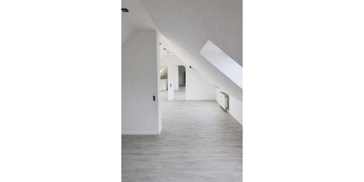 Dachgeschoßwohnung Würselen - 3 Zimmer, 105 m&sup2;, 1.228&euro; | Angebot:25968683