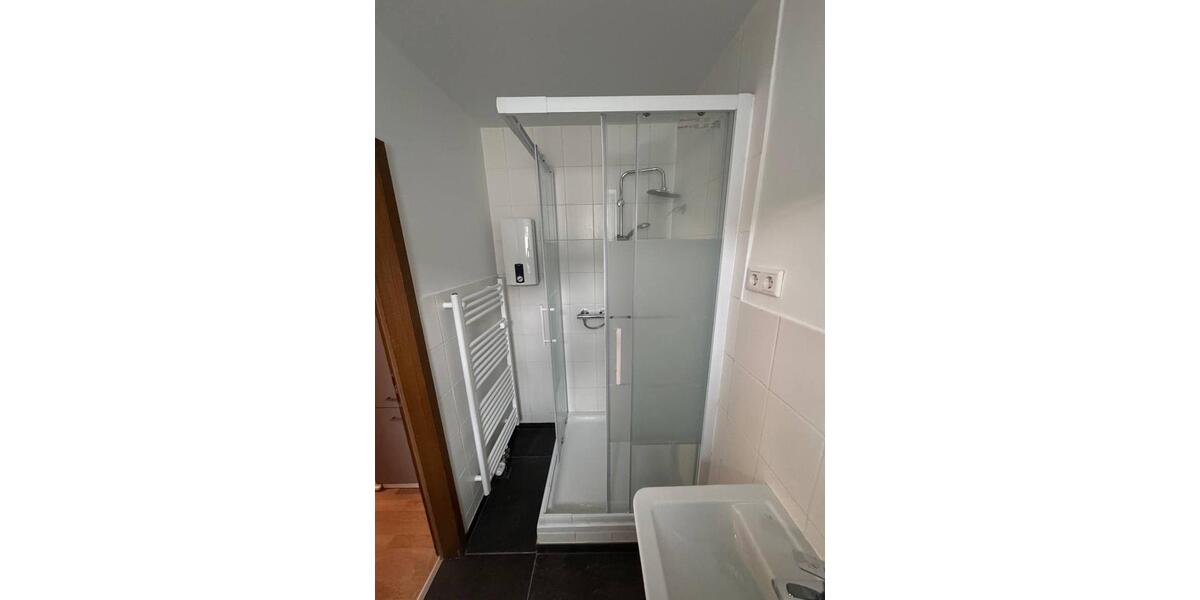 Etagenwohnung Brühl - 1 Zimmer, 17 m&sup2;, 320&euro; | Angebot:26539775