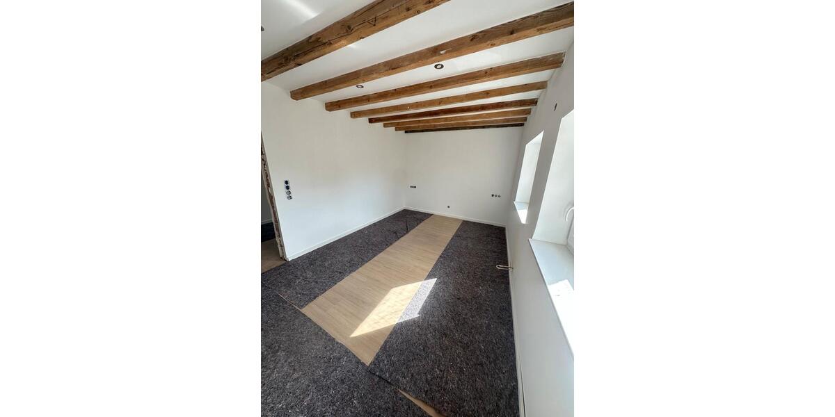 Mehrfamilienhaus, Wohnhaus Erftstadt - 3.5 Zimmer, 96 m&sup2;, 1.300&euro; | Angebot:26020624