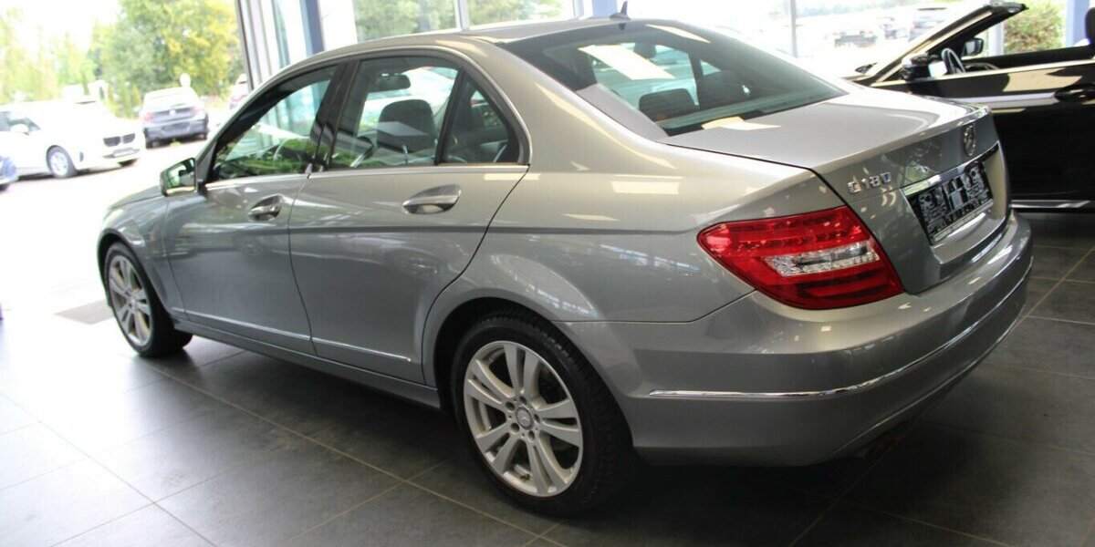 Mercedes-Benz C 180 BlueEFFICIENCY 7G-TRONIC Avantgarde 142.447 km 9.980 &euro; Euskirchen 53881