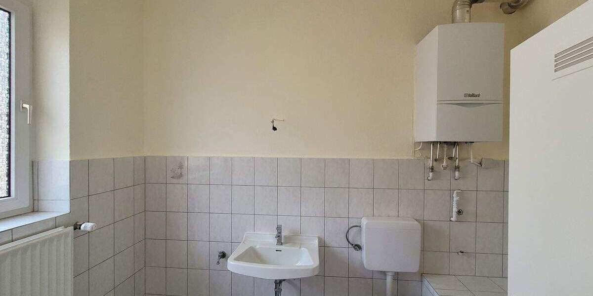 Etagenwohnung Stolberg - 4 Zimmer, 95 m&sup2;, 850&euro; | Angebot:25689244
