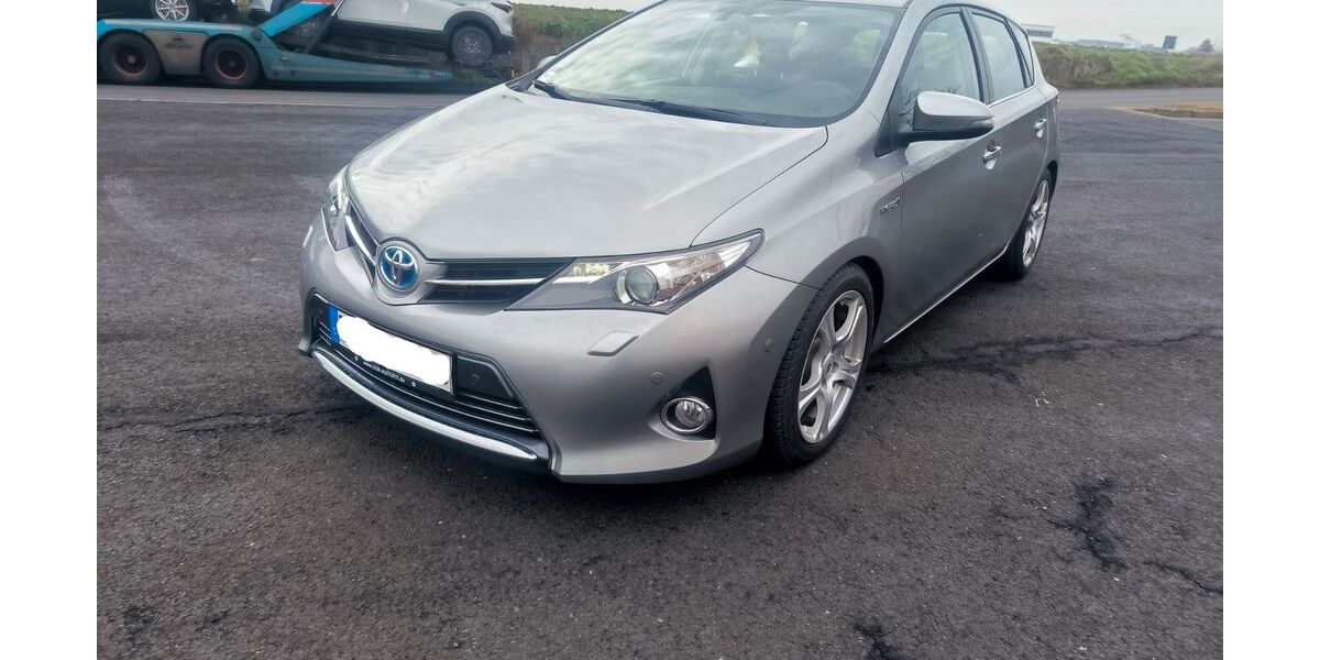 Toyota Auris 187.235 km 10.200 &euro; Euskirchen 53881
