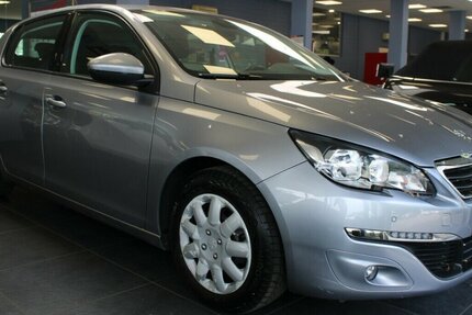 Peugeot 308 1.2 PureTech 110 Active - AHK - 71.312 km 9.980 &euro; Euskirchen 53881