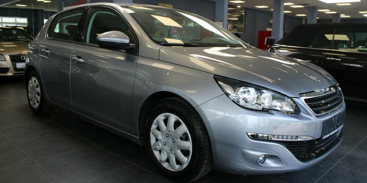 Peugeot 308 1.2 PureTech 110 Active - AHK - 71.312 km 9.980 &euro; Euskirchen 53881