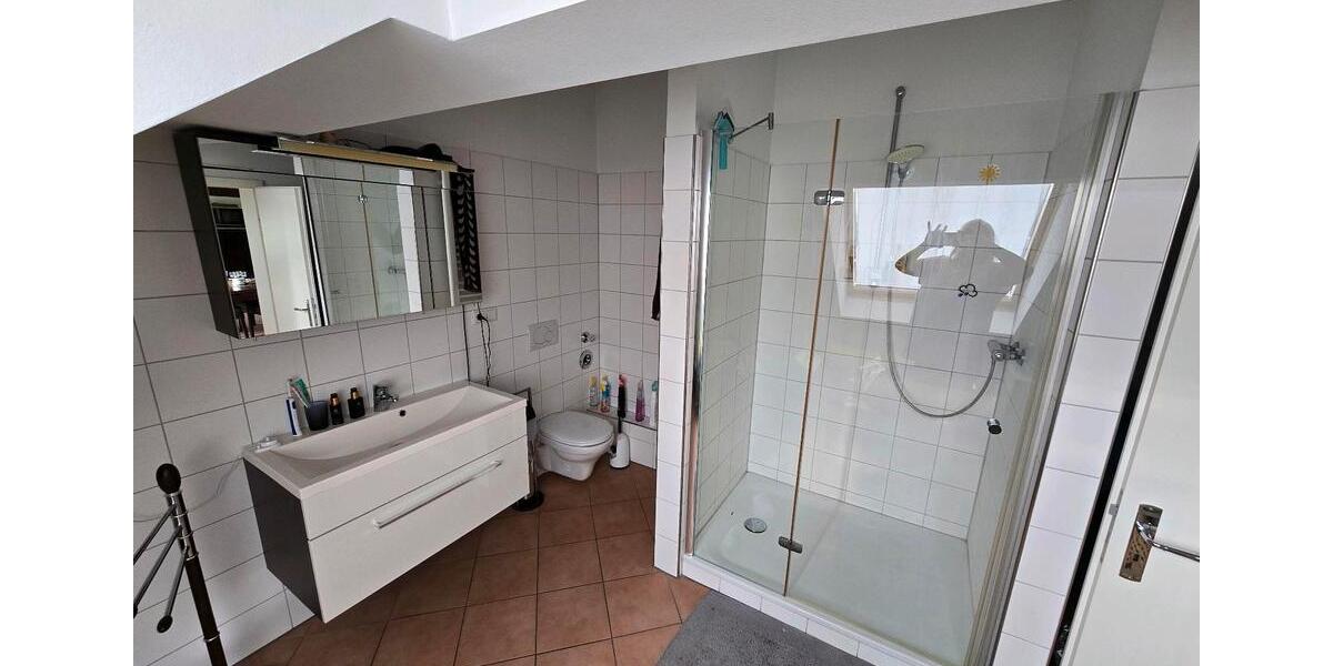 Dachgeschoßwohnung Erftstadt - 2 Zimmer, 50 m&sup2;, 870&euro; | Angebot:26609163