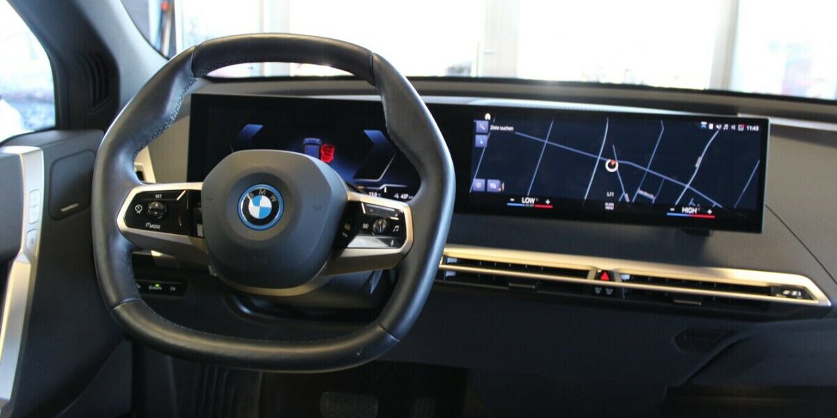 BMW iX xDrive50 35.740 km 52.980 &euro; Euskirchen 53881