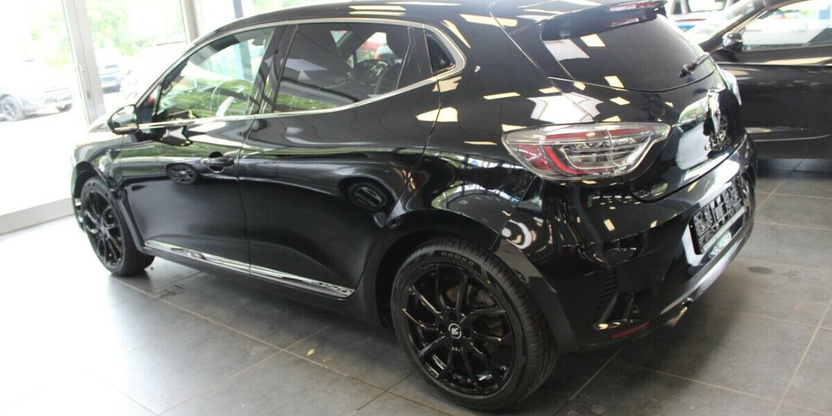 Renault Clio TCe 90 TECHNO 43.122 km 14.980 &euro; Euskirchen 53881