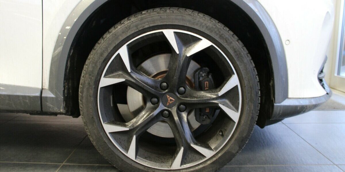 Cupra Formentor VZ 2.0 TSI 4Drive DSG 22.265 km 29.980 &euro; Euskirchen 53881