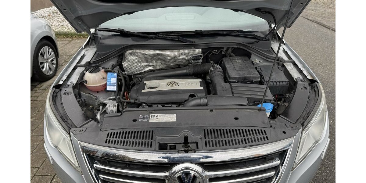 VW Tiguan 2.0TSI DSG 4-Motion Xenon AHK SR+WR 1.Hd 109.500 km 11.400 &euro; Erftstadt 50374